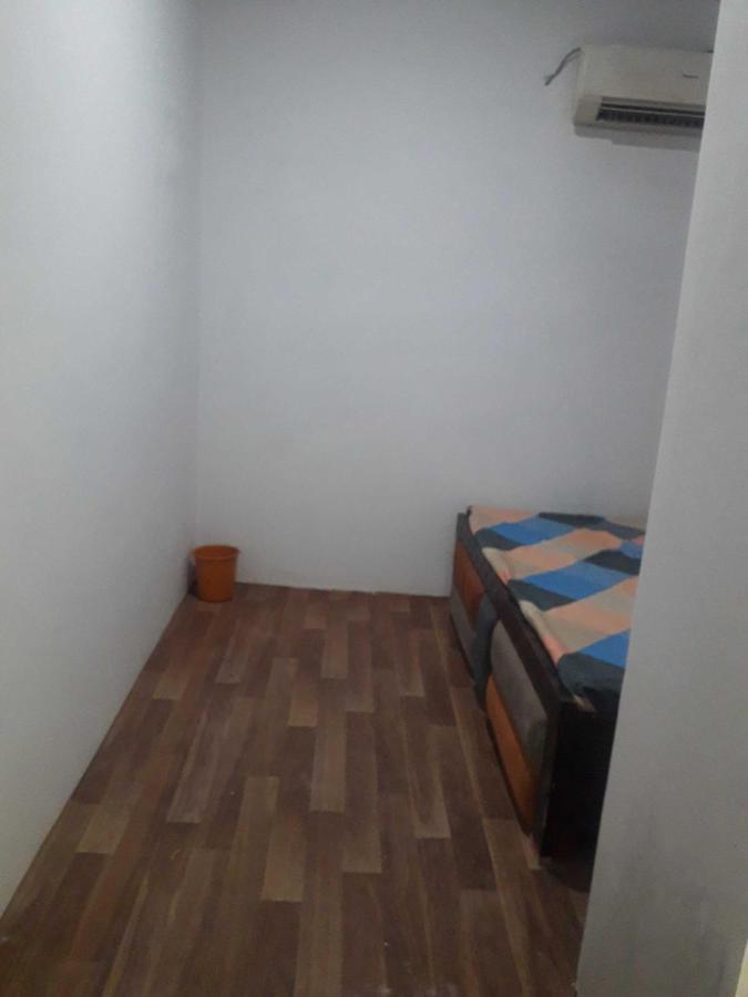 מיראט Oyo Golden Inn Hotel מראה חיצוני תמונה