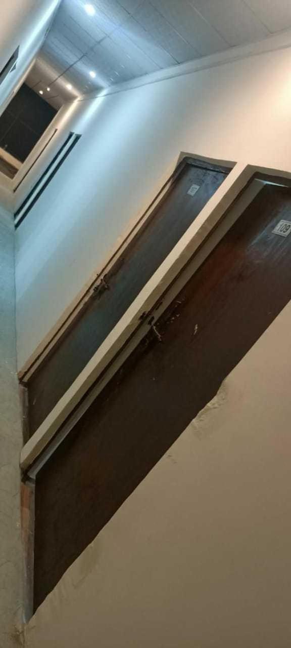 מיראט Oyo Golden Inn Hotel מראה חיצוני תמונה